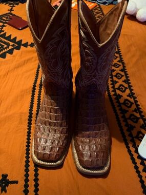 Men's Brown Croc-Embossed Leather Western Boots